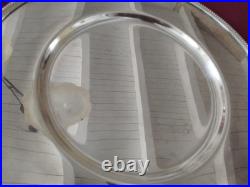 1 assiette de presentation en métal argenté Christofle modèle perles