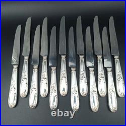 12 COUTEAUX DE TABLE EN MÉTAL ARGENTÉ ORBRILLE Modèle LOUIS XV dinner knives 12 COUTEAUX DE TABLE EN MÉTAL ARGENTÉ ORBRILLE Modèle LOUIS XV dinner knives