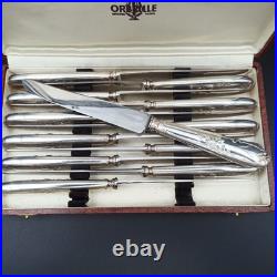 12 COUTEAUX DE TABLE EN MÉTAL ARGENTÉ ORBRILLE Modèle LOUIS XV dinner knives 12 COUTEAUX DE TABLE EN MÉTAL ARGENTÉ ORBRILLE Modèle LOUIS XV dinner knives