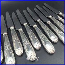 12 COUTEAUX DE TABLE EN MÉTAL ARGENTÉ ORBRILLE Modèle LOUIS XV dinner knives 12 COUTEAUX DE TABLE EN MÉTAL ARGENTÉ ORBRILLE Modèle LOUIS XV dinner knives