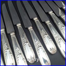 12 COUTEAUX DE TABLE EN MÉTAL ARGENTÉ ORBRILLE Modèle LOUIS XV dinner knives 12 COUTEAUX DE TABLE EN MÉTAL ARGENTÉ ORBRILLE Modèle LOUIS XV dinner knives