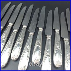 12 COUTEAUX DE TABLE EN MÉTAL ARGENTÉ ORBRILLE Modèle LOUIS XV dinner knives 12 COUTEAUX DE TABLE EN MÉTAL ARGENTÉ ORBRILLE Modèle LOUIS XV dinner knives