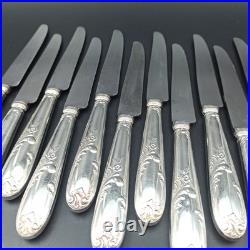 12 COUTEAUX DE TABLE EN MÉTAL ARGENTÉ ORBRILLE Modèle LOUIS XV dinner knives 12 COUTEAUX DE TABLE EN MÉTAL ARGENTÉ ORBRILLE Modèle LOUIS XV dinner knives