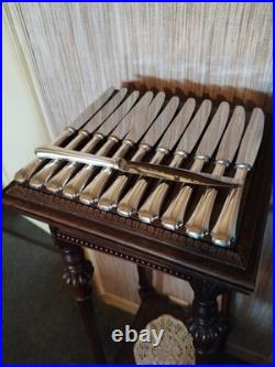 12 Couteaux de Table Modèle Boréal Art Déco en Métal Argenté