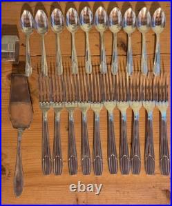 12 Couverts A Poisson Orfevrerie Argental Modele Au Filet Metal Argente Tb Etat