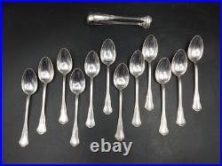 12 Cuillères à café CHRISTOFLE modèle Pompadour métal argenté + pince à sucre 12 Cuillères à café CHRISTOFLE modèle Pompadour métal argenté + pince à sucre