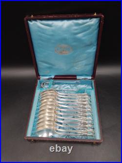 12 Cuillères à café CHRISTOFLE modèle Pompadour métal argenté + pince à sucre