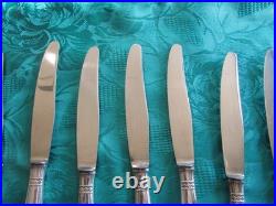 12 couteaux a entremet en métal argenté modèle Grand prix de Monaco 20,5cm