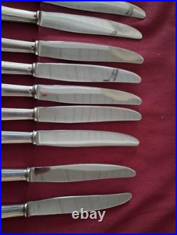 12 couteaux de table en métal argenté christofle modèle America