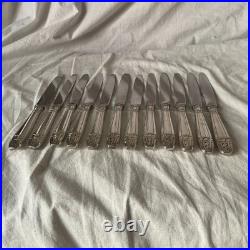 12 couteaux modèle GRAND PRIX DE MONACO métal argenté 21 cm couvert TBE 12 couteaux modèle GRAND PRIX DE MONACO métal argenté 21 cm couvert TBE