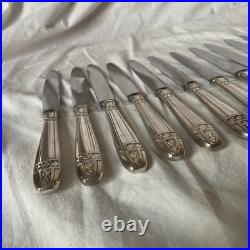 12 couteaux modèle GRAND PRIX DE MONACO métal argenté 21 cm couvert TBE 12 couteaux modèle GRAND PRIX DE MONACO métal argenté 21 cm couvert TBE