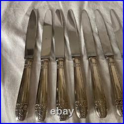 12 couteaux modèle GRAND PRIX DE MONACO métal argenté 21 cm couvert TBE 12 couteaux modèle GRAND PRIX DE MONACO métal argenté 21 cm couvert TBE