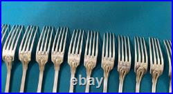 12 couverts a entremets ERCUIS modèle MAINTENON COQUILLE métal argenté 17 cm