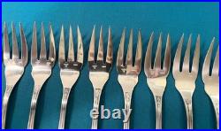 12 couverts à poisson ERCUIS modèle LAURIERS métal argenté couteau fourchette