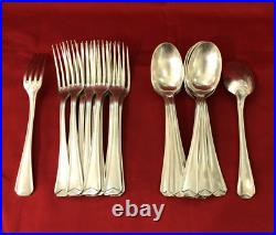 12 couverts de table CHRISTOFLE modèle CHEVRONS métal argenté 20,5 cm Ménagère