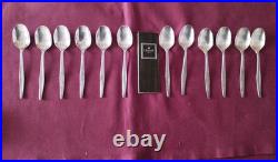 12 cuillères a café en métal argenté Christofle modèle Orly