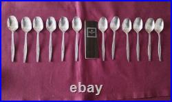 12 cuillères a café en métal argenté Christofle modèle Orly