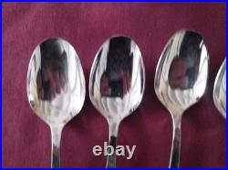 12 cuillères a soupe en métal argenté Christofle modèle Orly