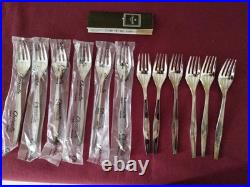 12 fourchettes a entremet en métal argenté modèle orly