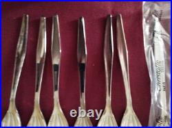 12 fourchettes a entremet en métal argenté modèle orly