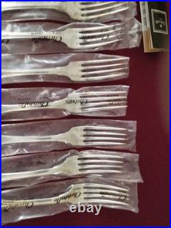 12 fourchettes de table en métal argenté christofle modèle Versailles sous blist