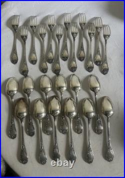 12 fourchettes de table et 12 cuillères métal argenté christofle modèle marly