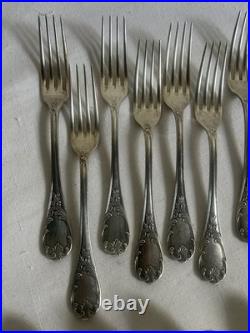 12 fourchettes de table et 12 cuillères métal argenté christofle modèle marly