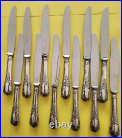 12 grands couteaux CHRISTOFLE modèle MARLY métal argenté couvert 24,5 cm 12 grands couteaux CHRISTOFLE modèle MARLY métal argenté couvert 24,5 cm