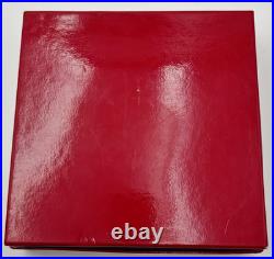 (2) Vide-Poche en Métal argenté, CARTIER-Modèle MUST TRINITY, 1990