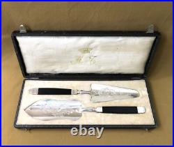 2 pelle à tarte et gâteaux en métal argenté Modèle ROCAILLE MARLY manche ébène