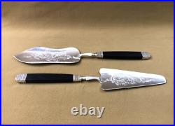 2 pelle à tarte et gâteaux en métal argenté Modèle ROCAILLE MARLY manche ébène