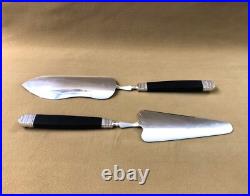 2 pelle à tarte et gâteaux en métal argenté Modèle ROCAILLE MARLY manche ébène