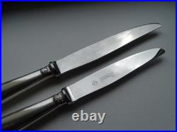 24 couteaux CHRISTOFLE modele coquille VENDOME métal argenté 24,5 cm et 20 cm 24 couteaux CHRISTOFLE modele coquille VENDOME métal argenté 24,5 cm et 20 cm