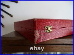 24 couteaux CHRISTOFLE modele coquille VENDOME métal argenté 24,5 cm et 20 cm 24 couteaux CHRISTOFLE modele coquille VENDOME métal argenté 24,5 cm et 20 cm