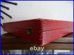 24 couteaux CHRISTOFLE modele coquille VENDOME métal argenté 24,5 cm et 20 cm 24 couteaux CHRISTOFLE modele coquille VENDOME métal argenté 24,5 cm et 20 cm