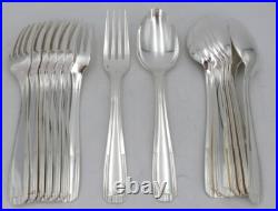 Alfénide/Christofle modèle Paris, 8 couverts de table métal argenté, 16 pièces Alfénide/Christofle modèle Paris, 8 couverts de table métal argenté, 16 pièces