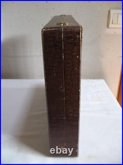 Ancienne ménagère ERCUIS métal argenté 37 pièces modèle art déco dans son écrin Ancienne ménagère ERCUIS métal argenté 37 pièces modèle art déco dans son écrin