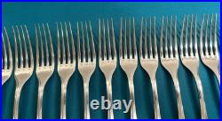 BRILLANT ménagère 37 pièces CHRISTOFLE ALFENIDE modèle POMPADOUR métal argenté BRILLANT ménagère 37 pièces CHRISTOFLE ALFENIDE modèle POMPADOUR métal argenté