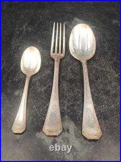 Belle ménagère 37 pièces CHRISTOFLE modèle AMERICA métal argenté Très bon état