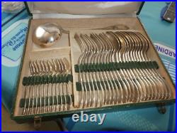 Boulenger ménagère 37 pièces en métal argenté très beau modèle bon état coffret Boulenger ménagère 37 pièces en métal argenté très beau modèle bon état coffret