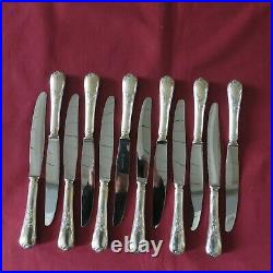 CHRISTOFLE 12 couteaux de table en métal argenté modèle marly