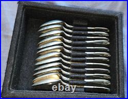 CHRISTOFLE 12 cuillères à moka en métal argenté modèle coquille VENDOME