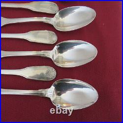 CHRISTOFLE 12 cuillères à soupe en métal argenté modèle coquille Vendôme 1 CHRISTOFLE 12 cuillères à soupe en métal argenté modèle coquille Vendôme 1
