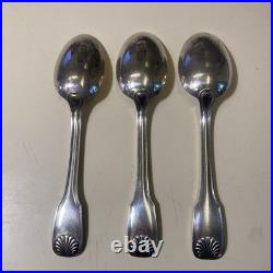 CHRISTOFLE 12 cuillères à soupe en métal argenté modèle coquille Vendôme