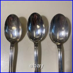 CHRISTOFLE 12 cuillères à soupe en métal argenté modèle coquille Vendôme
