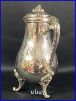 Cafetière de style Louis XV en métal argenté signé Christofle modèle Marly