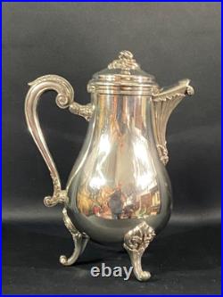 Cafetière de style Louis XV en métal argenté signé Christofle modèle Marly
