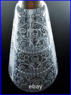 Carafe A Vin Whisky Grave Degage Acide Metal Argente Modele Lido Baccarat Signe Carafe A Vin Whisky Grave Degage Acide Metal Argente Modele Lido Baccarat Signe