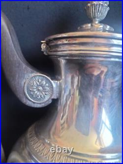 Christofle / Cafetière/verseuse en métal argenté & ébène / Modèle Malmaison Christofle / Cafetière/verseuse en métal argenté & ébène / Modèle Malmaison
