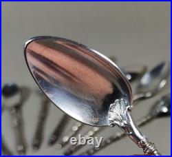 Christofle, Douze Cuillères à Moka en Métal Argenté, modèle à La Russe, Fin XIXe